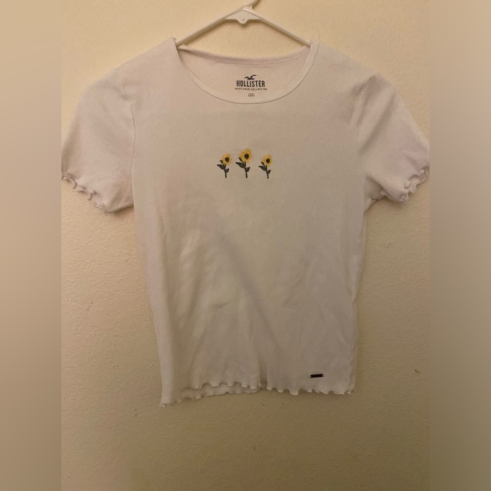 Hollister Floral Ruffled T-Shirt